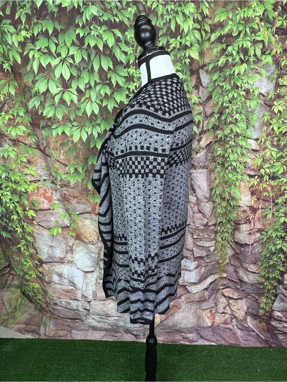 SMARTWOOL Black and Gray Merino Blend Cabincore Waterfall Open Cardigan, M - Picture 8 of 14